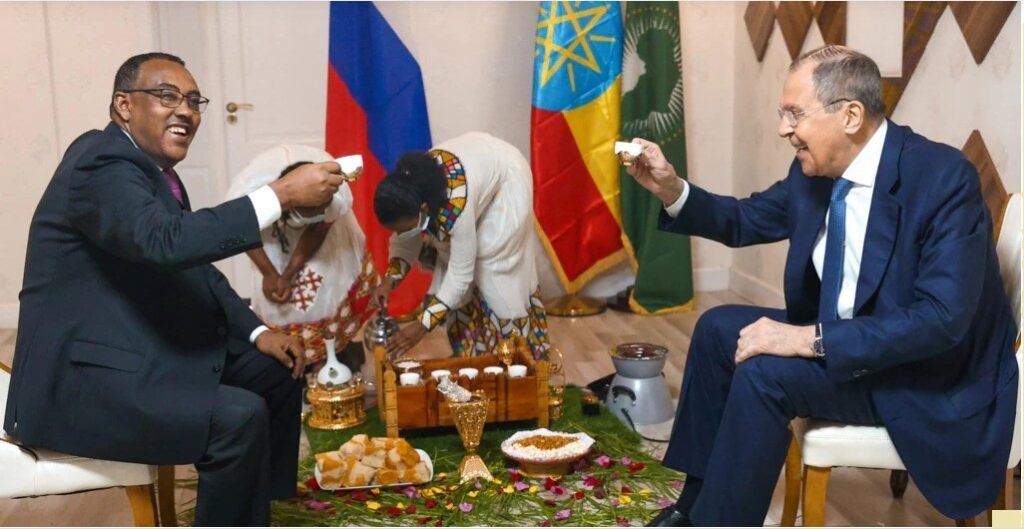 Les ministres d'affaires extérieures de la Russie et de l'Ethiopie Sergueï Lavrov et Demeke Mekonnen